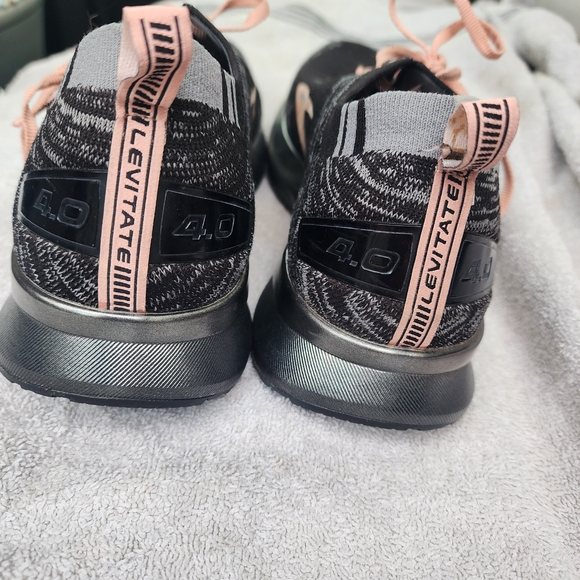 Brooks Black and Pink Athletic Sneakers - Picture 4 of 5